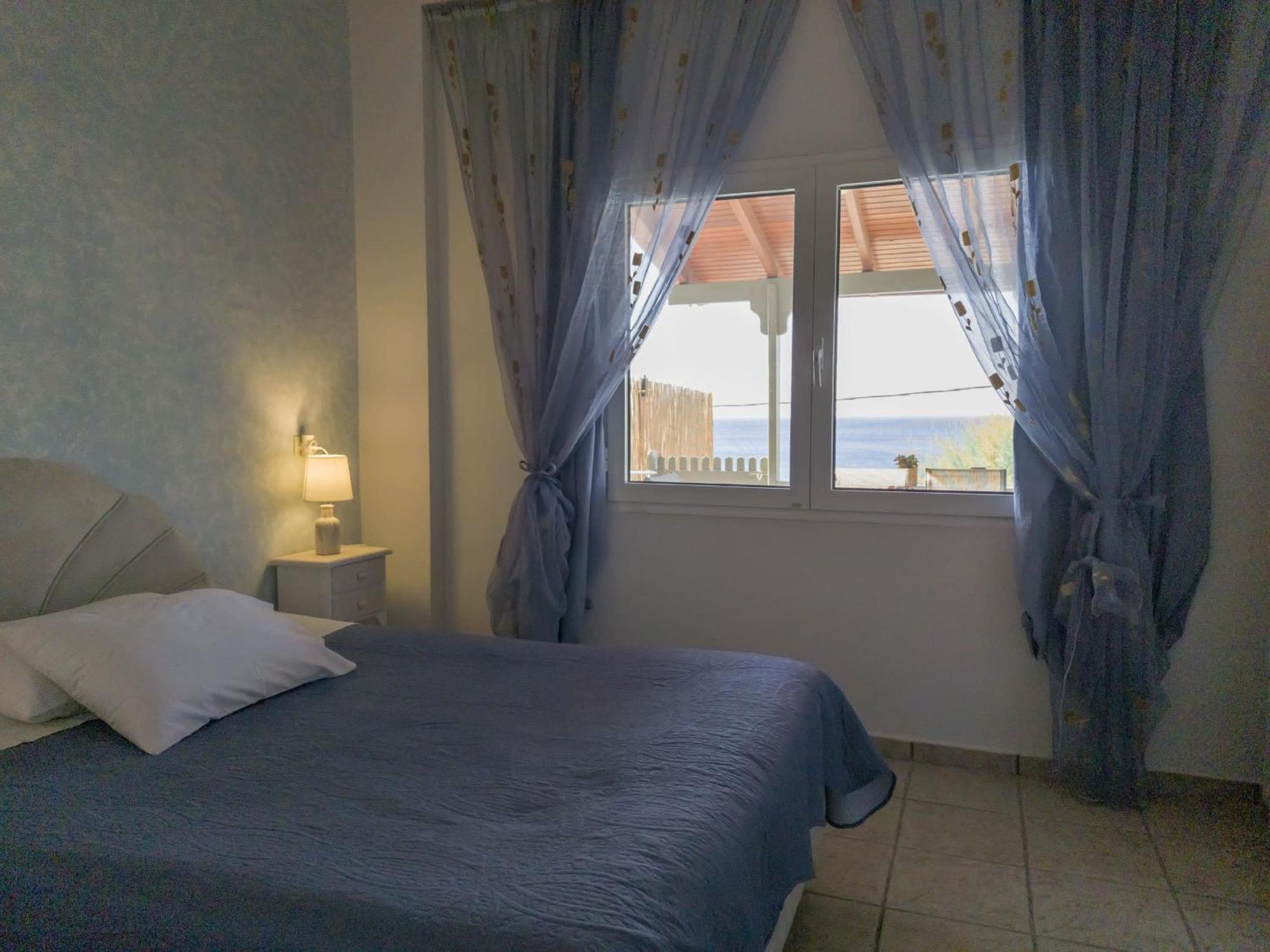 Villa Shades Of Blue à Kaloi Limenes Extérieur photo